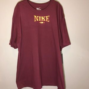 Nike tshirt